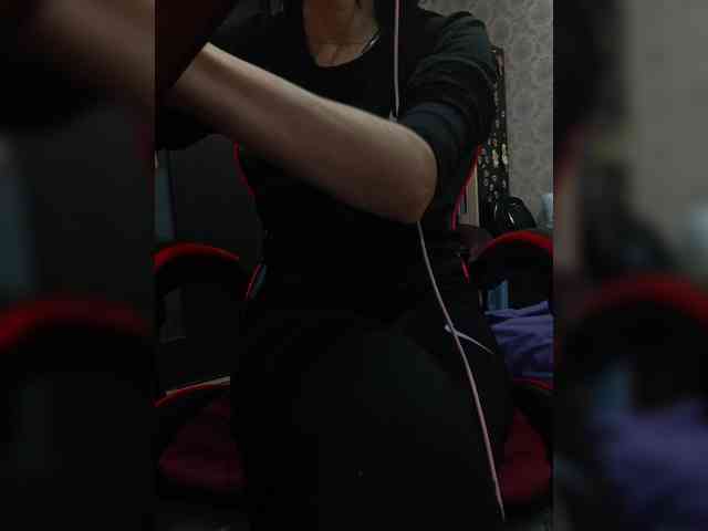 naked_taxi_dispatcher webcam