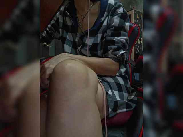 naked_taxi_dispatcher webcam