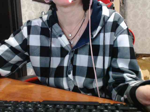 naked_taxi_dispatcher webcam