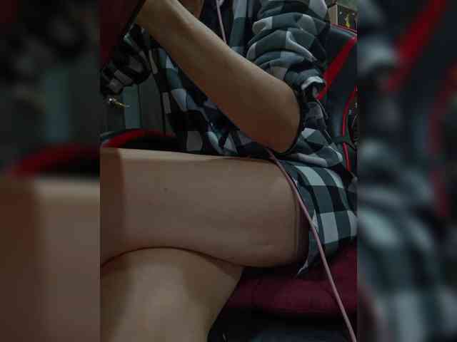 naked_taxi_dispatcher webcam