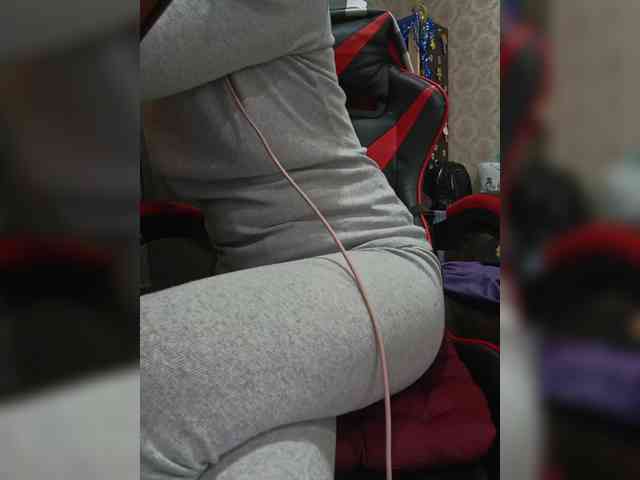 naked_taxi_dispatcher webcam