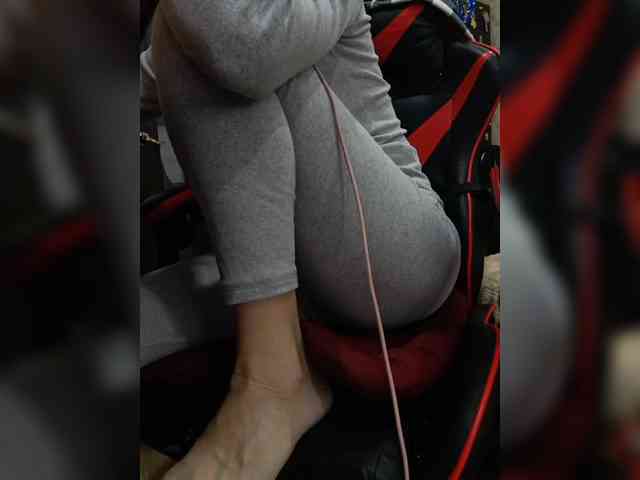 naked_taxi_dispatcher webcam