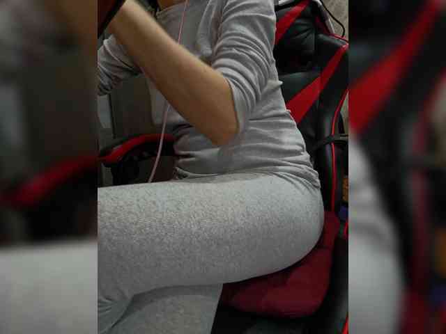 naked_taxi_dispatcher webcam