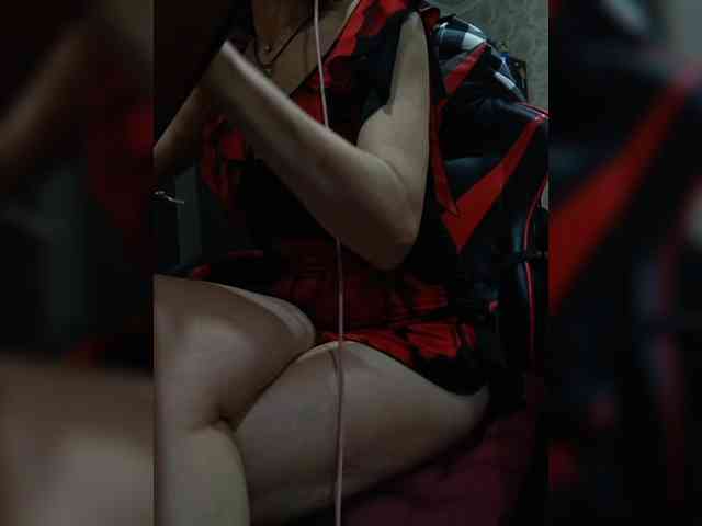 naked_taxi_dispatcher webcam