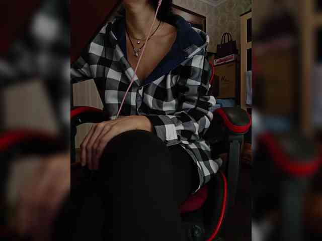 naked_taxi_dispatcher webcam