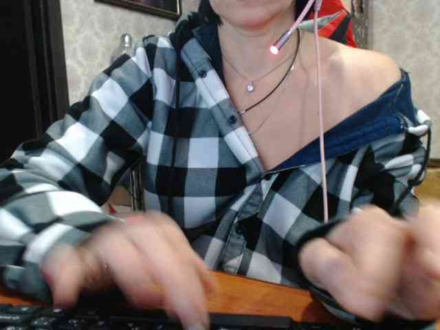 naked_taxi_dispatcher webcam