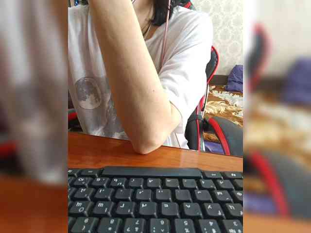 naked_taxi_dispatcher webcam