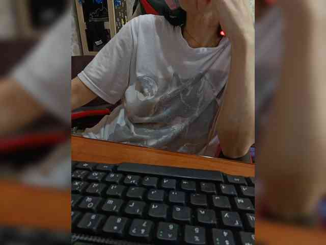 naked_taxi_dispatcher webcam