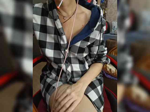 naked_taxi_dispatcher webcam