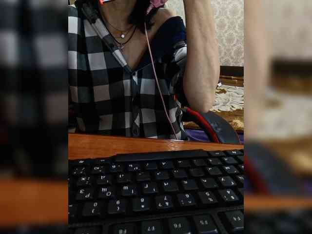 naked_taxi_dispatcher webcam