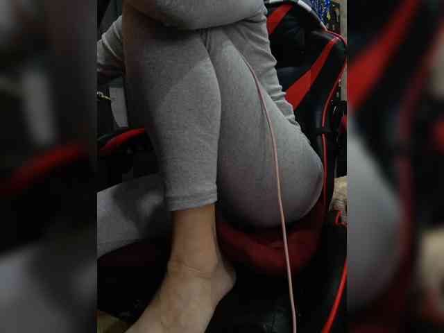 naked_taxi_dispatcher webcam