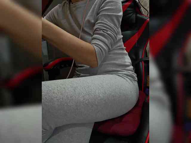 naked_taxi_dispatcher webcam