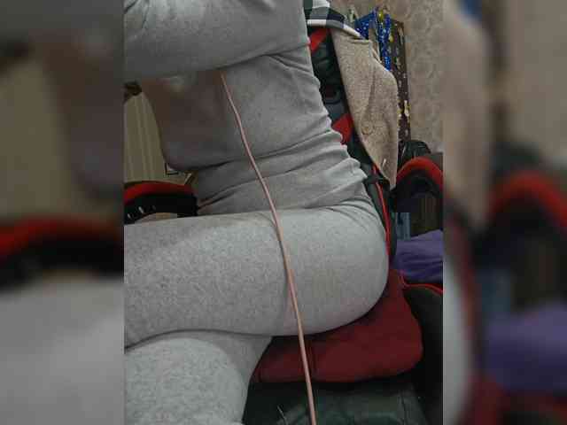 naked_taxi_dispatcher webcam