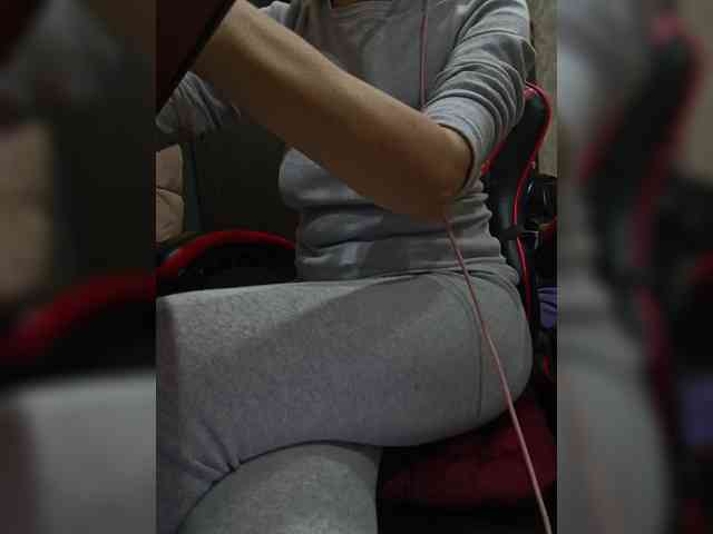 naked_taxi_dispatcher webcam