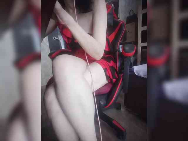 naked_taxi_dispatcher webcam