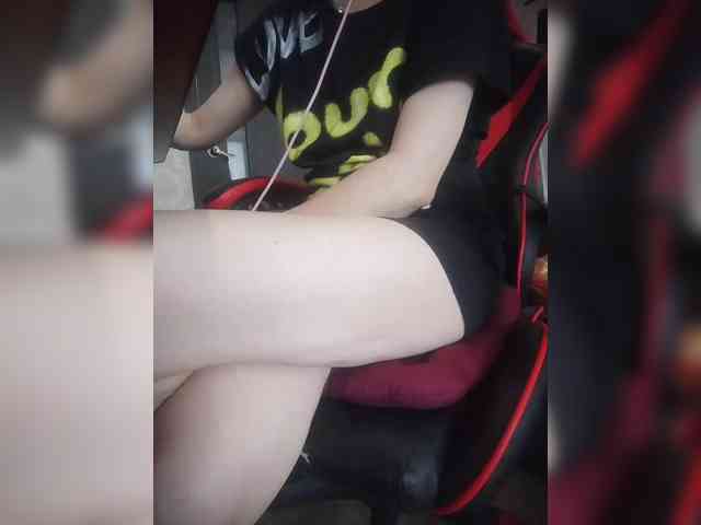 naked_taxi_dispatcher webcam