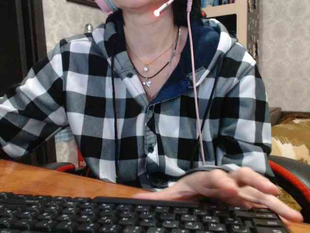 naked_taxi_dispatcher webcam
