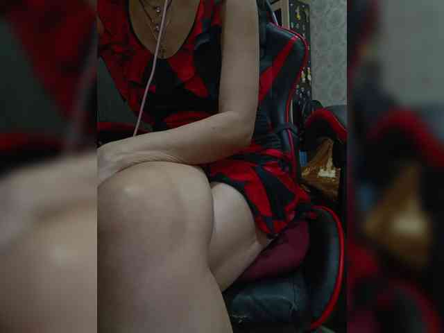 naked_taxi_dispatcher webcam