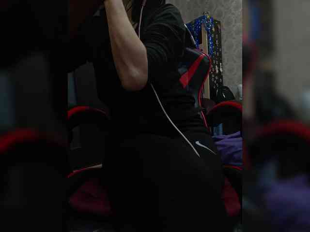 naked_taxi_dispatcher webcam