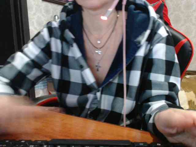 naked_taxi_dispatcher webcam