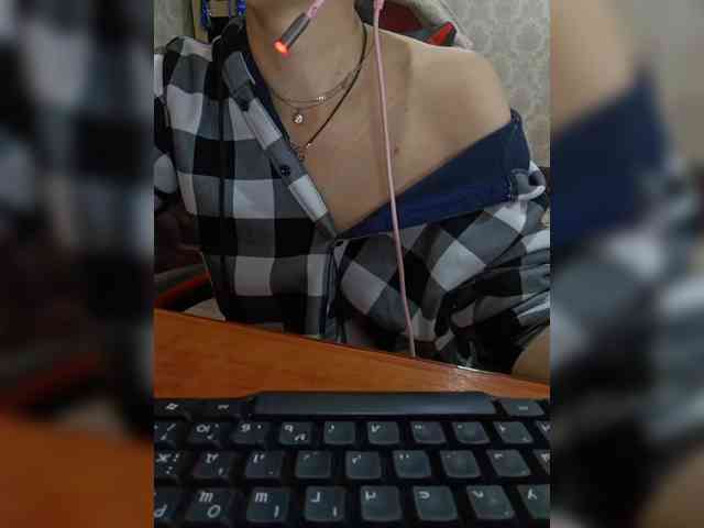 naked_taxi_dispatcher webcam