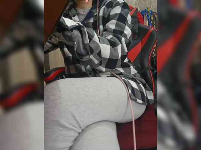 naked_taxi_dispatcher webcam