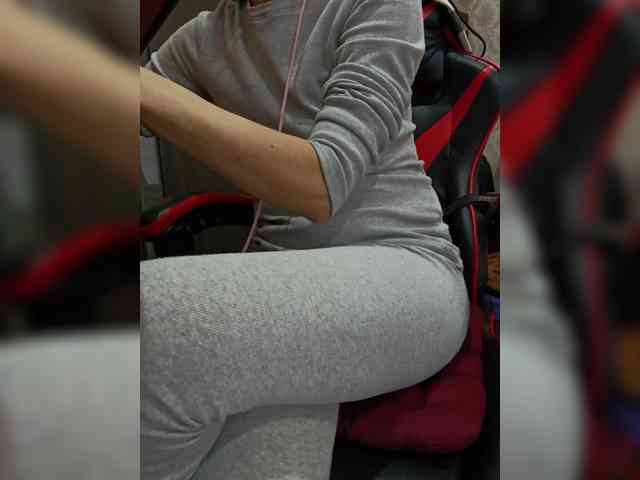 naked_taxi_dispatcher webcam