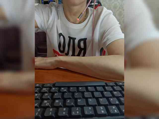 naked_taxi_dispatcher webcam