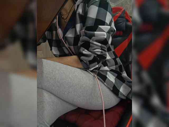 naked_taxi_dispatcher webcam