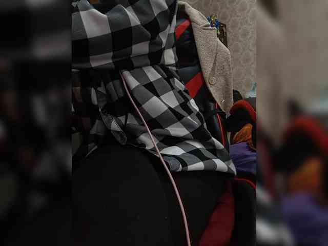 naked_taxi_dispatcher webcam