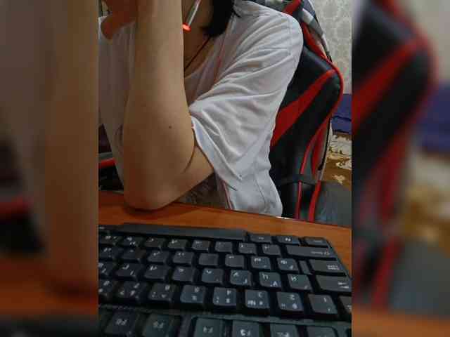 naked_taxi_dispatcher webcam