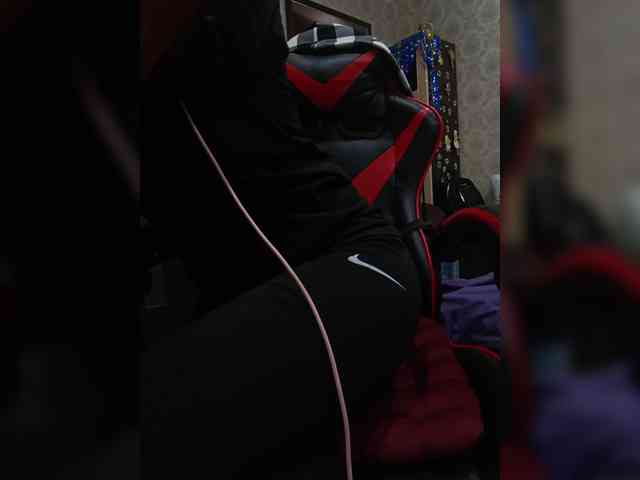 naked_taxi_dispatcher webcam