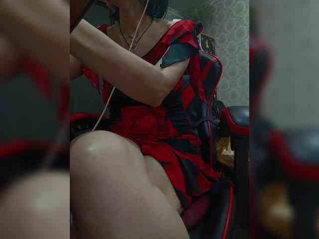 naked_taxi_dispatcher webcam