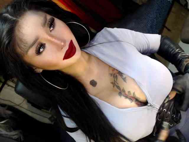 TsGoddessValenti... Live Webcam on BongaCams