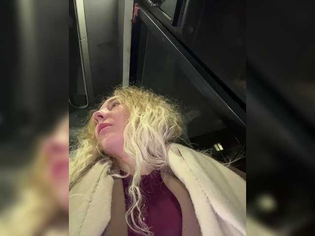 Janchi-'s BongaCams show and profile