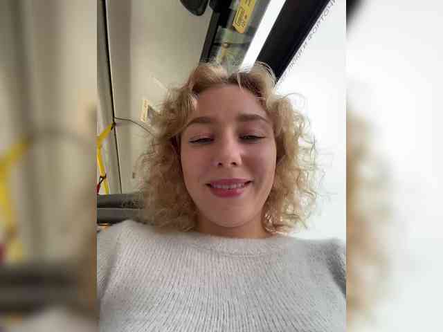 naked live chat Janchi-