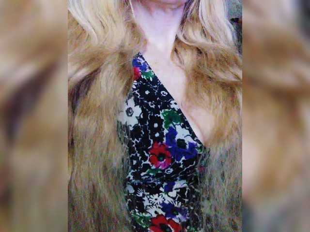 TPAXATb-B-MENU, une amatrice française avec qui discuter et avoir du sexe