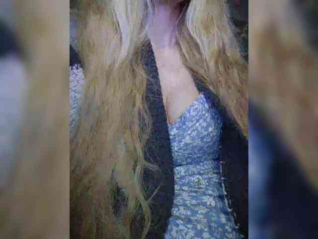 Isabel-LM Live Webcam on BongaCams