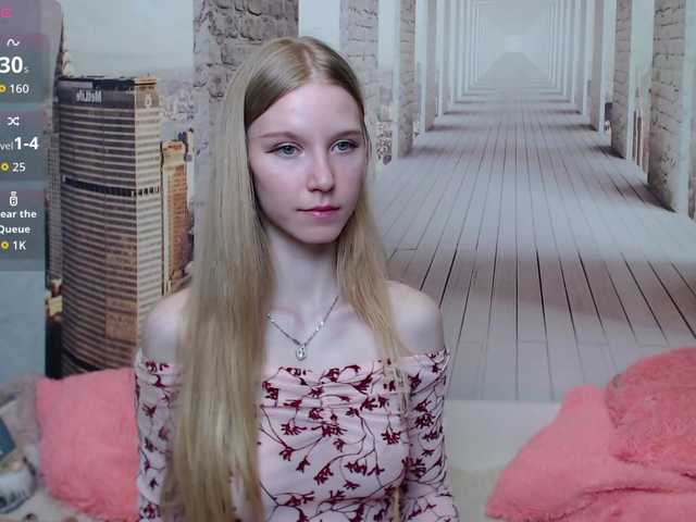 cutieblondegirl's BongaCams show and profile