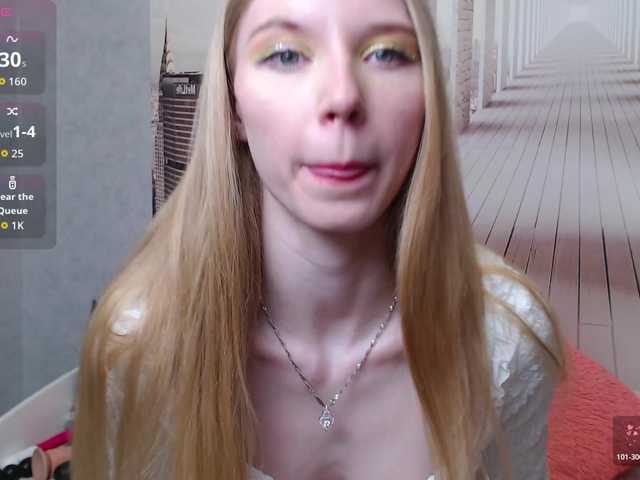 cutieblondegirl's BongaCams show and profile