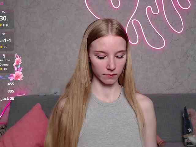 cutieblondegirl webcam