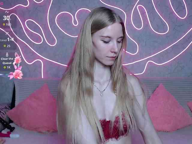 cutieblondegirl webcam