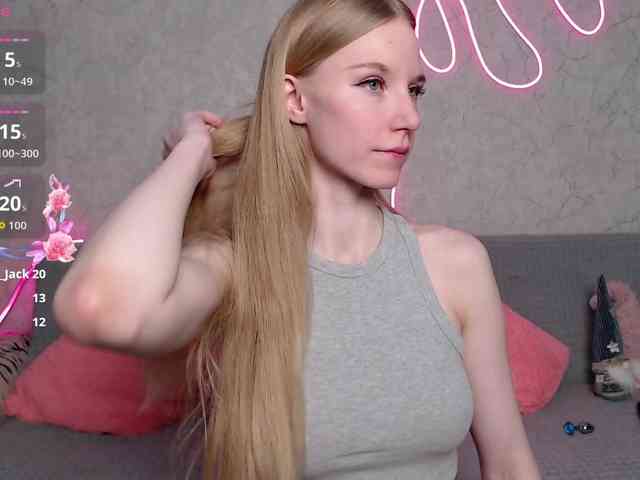 cutieblondegirl webcam