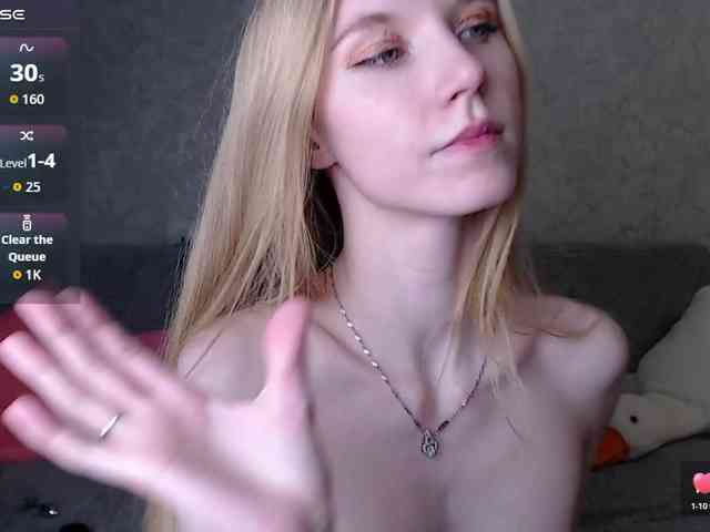 cutieblondegirl webcam