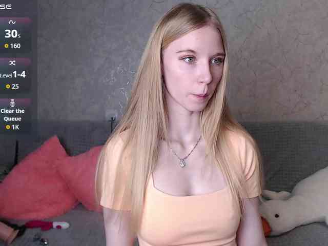cutieblondegirl webcam