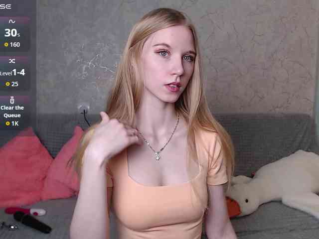 cutieblondegirl webcam