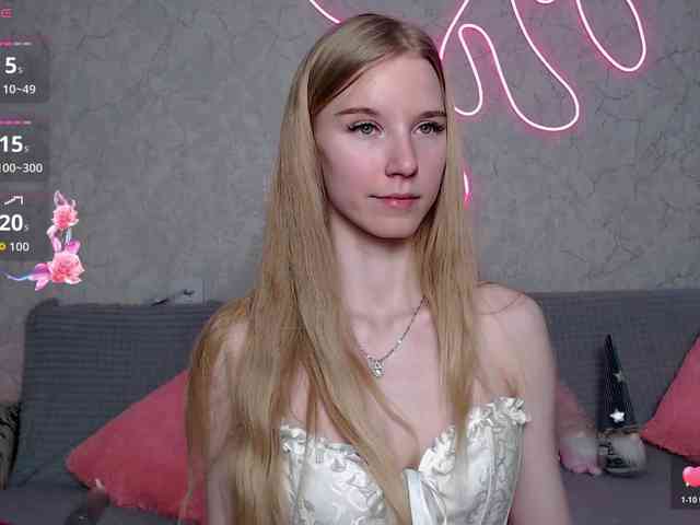 cutieblondegirl webcam