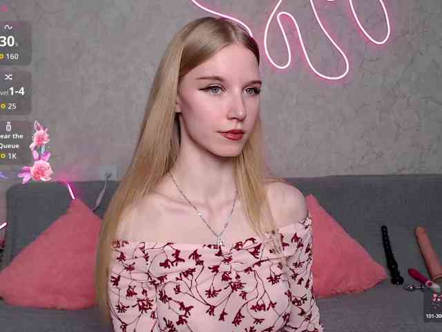 cutieblondegirl webcam