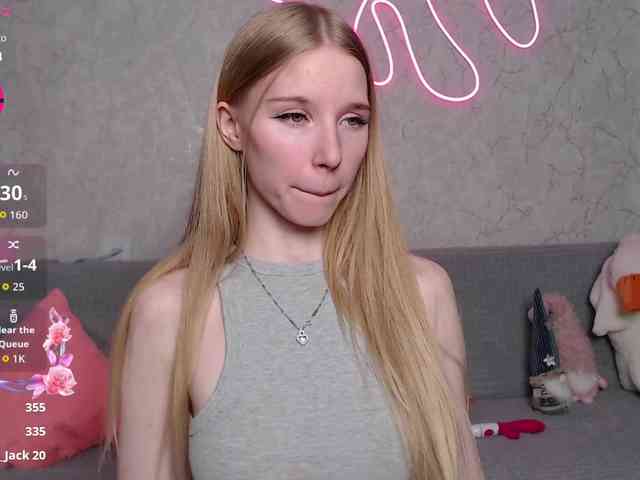 cutieblondegirl webcam