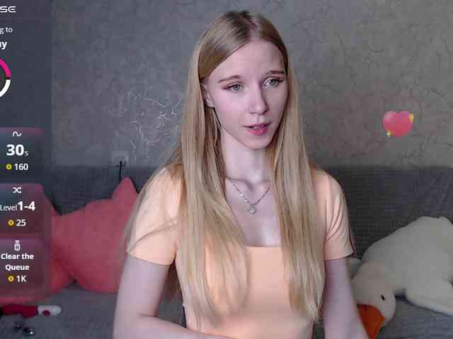 cutieblondegirl webcam